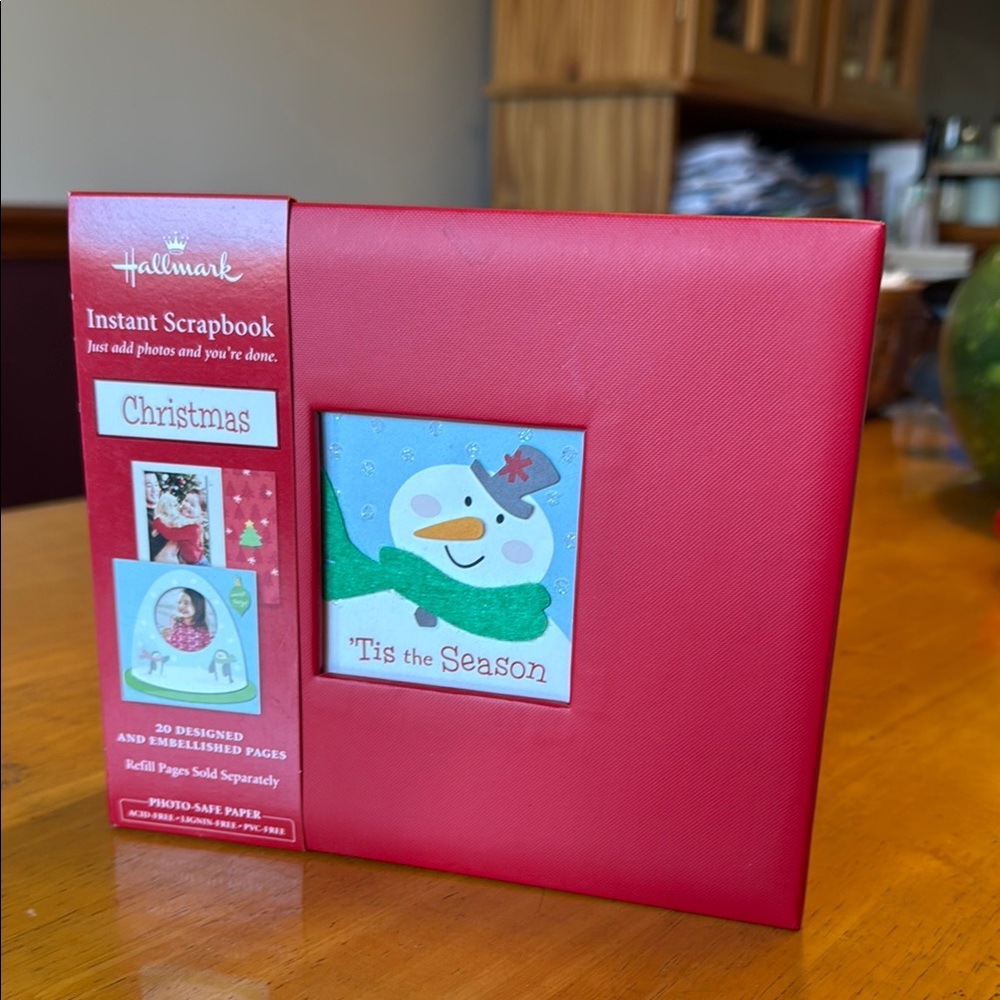 Hallmark Instant Scrapbook, just add photos! New in box.